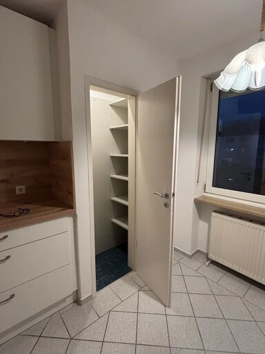 Wohnung zur Miete 700 € 3 Zimmer 81 m² frei ab sofort Zugspitzstraße 13 Ebersberg Ebersberg 85560