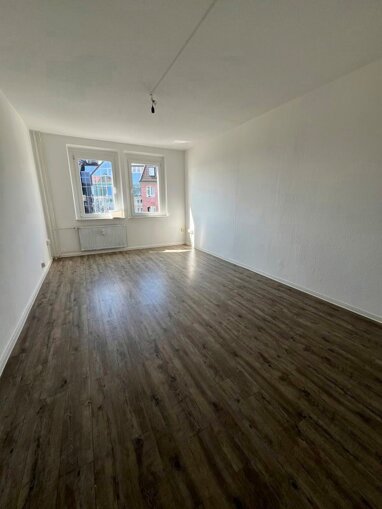 Wohnung zur Miete nur mit Wohnberechtigungsschein 407 € 3 Zimmer 61,8 m² 4. Geschoss frei ab 22.11.2024 Berliner Str. 2 Friedrichstadt (Klinikum) Dresden 01067