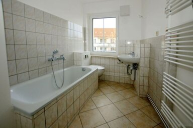 Wohnung zur Miete 303 € 3 Zimmer 63,1 m² 3. Geschoss Forststraße 67 Bahnhofsvorstadt Plauen 08523