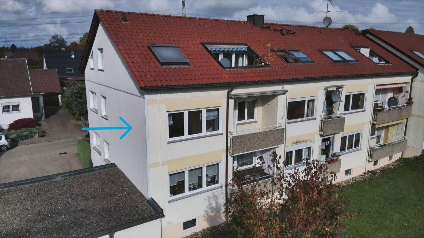 Attraktive Wohnung in ruhiger Lage – 3,5 Zimmer mit Garage, Balkon und Blick ins Grüne