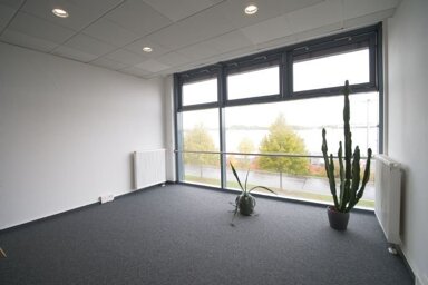 Büro-/Praxisfläche zur Miete provisionsfrei 130 m² Bürofläche teilbar von 60 m² bis 450 m² Groß Machnow Rangsdorf 15834