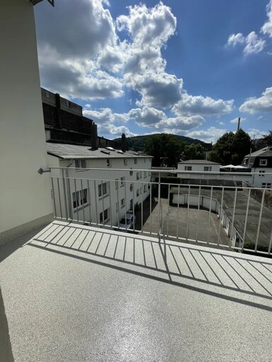 Wohnung zur Miete 700 € 4 Zimmer 126 m² frei ab sofort Moritzstrasse 8 Arrenberg Wuppertal 42117