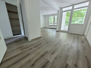 Wohnung zur Miete 660 € 4 Zimmer 80,2 m² 3. Geschoss frei ab 16.02.2025 Spinozastr. 6 Freisenbruch Essen 45279