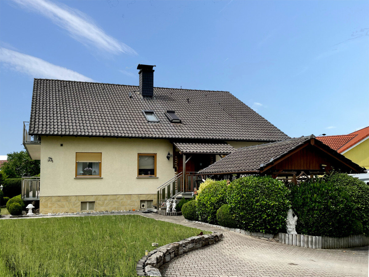 Mehrfamilienhaus zum Kauf 399.000 € 8,5 Zimmer 221,5 m²<br/>Wohnfläche 703 m²<br/>Grundstück Lisberg Lisberg 96170