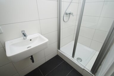 Wohnung zur Miete 409 € 2 Zimmer 46,7 m² 1. Geschoss frei ab 01.03.2025 Robert-Koch-Straße 6 Schkeuditz Schkeuditz 04435