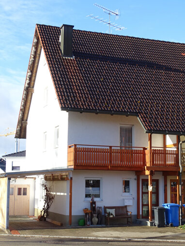 Doppelhaushälfte zum Kauf 299.000 € 5 Zimmer 137 m² 216 m² Grundstück Bonndorf Bonndorf im Schwarzwald 79848