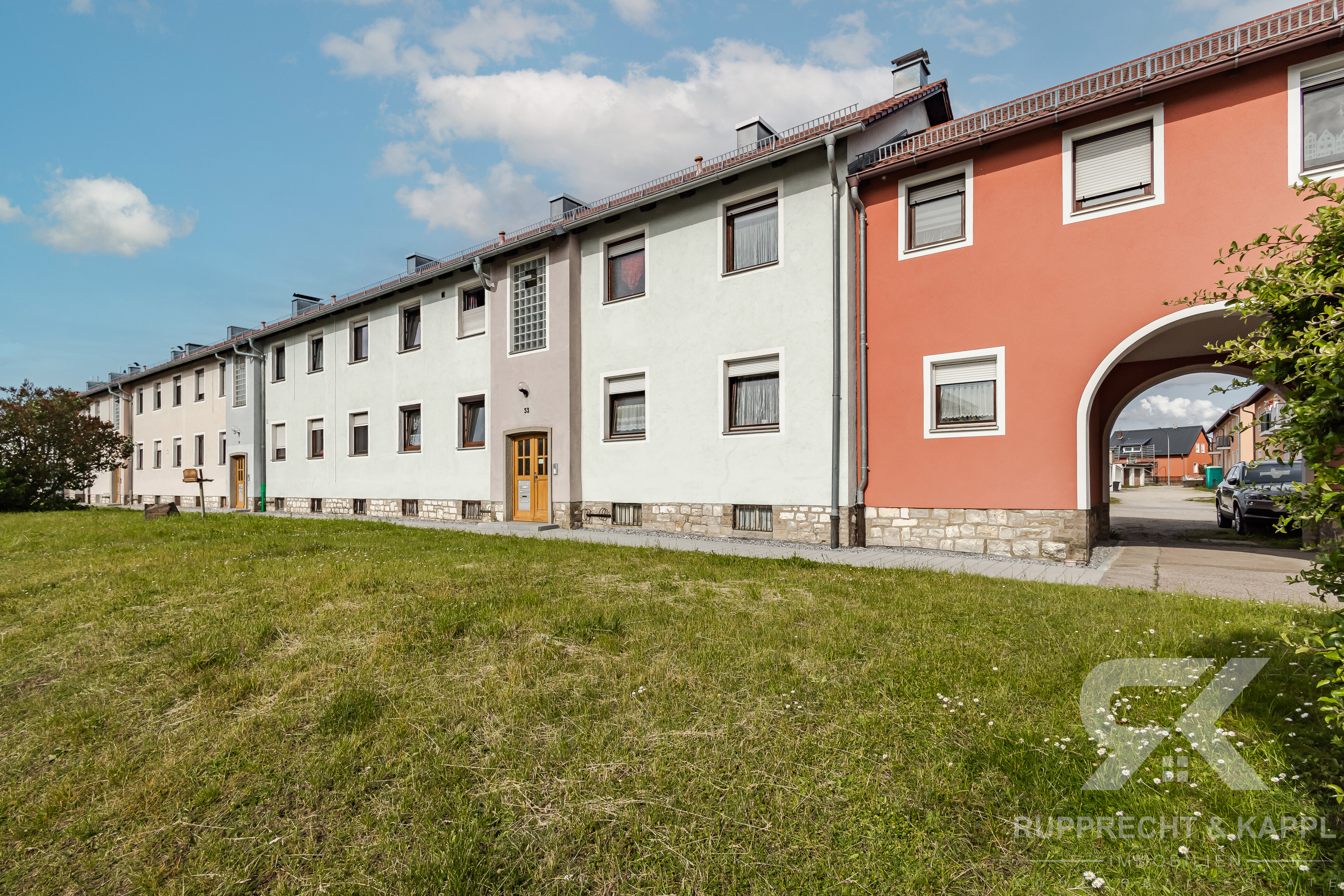 Wohnung zum Kauf 159.000 € 4 Zimmer 90 m²<br/>Wohnfläche 2. Stock<br/>Geschoss Roding Maxhütte-Haidhof 93142