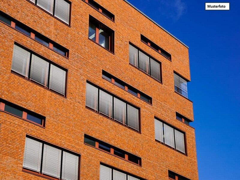 Immobilie zum Kauf Provisionsfrei Zwangsversteigerung 52.500 € 1 Zimmer 3.747 m²<br/>Fläche 3.747 m²<br/>Grundstück Traar - Ost Krefeld 47802