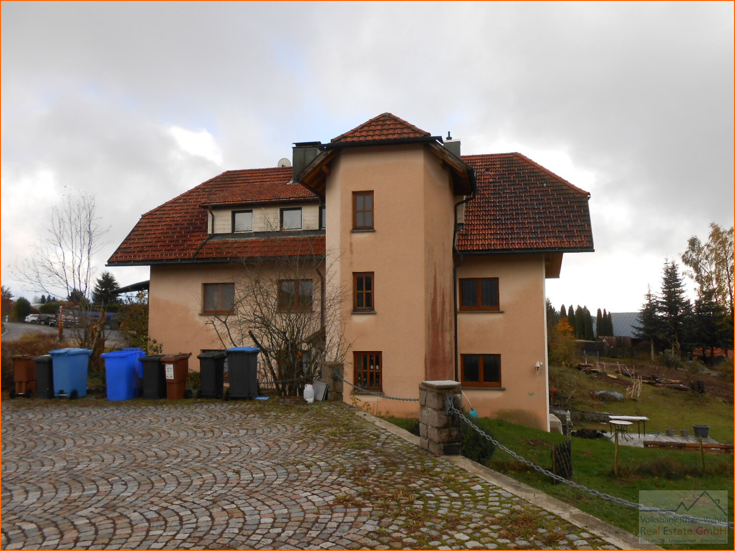 Mehrfamilienhaus zum Kauf 499.000 € 12 Zimmer 379 m²<br/>Wohnfläche 1.585 m²<br/>Grundstück Herrischried Herrischried 79737