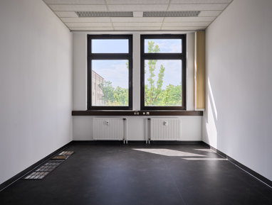Bürofläche zur Miete 8,37 € 651,4 m² Bürofläche teilbar ab 651,4 m² Katzwanger Straße 150 Gibitzenhof Nürnberg 90461