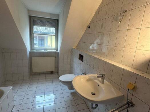 Wohnung zur Miete 720 € 3 Zimmer 73 m² frei ab sofort Kitzingen 97318