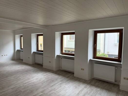 Wohnung zur Miete 600 € 118 m² frei ab sofort Ludwigstraße Bad Brückenau 97769
