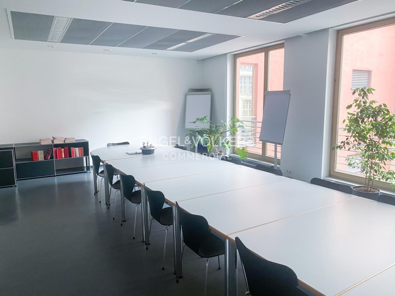 Büro-/Praxisfläche zur Miete 25 € 435 m²<br/>Bürofläche ab 435 m²<br/>Teilbarkeit Kreuzberg Berlin 10963