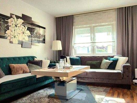 Mehrfamilienhaus zur Miete 3.399 € 8 Zimmer 185 m² 229 m² Grundstück Zuffenhausen Stuttgart / Zuffenhausen 70435