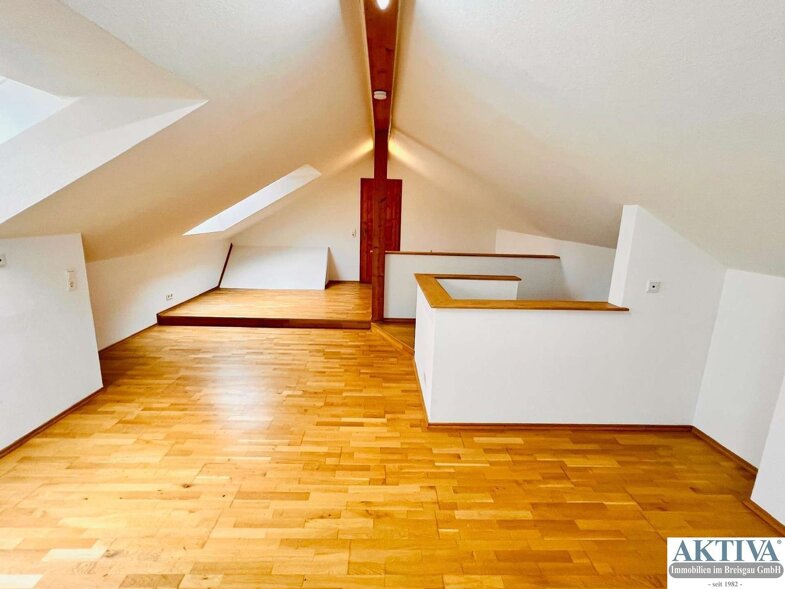 Mehrfamilienhaus zum Kauf 520.000 € 7 Zimmer 181 m² 1.046 m² Grundstück Bombacher Straße 5 Malterdingen 79364