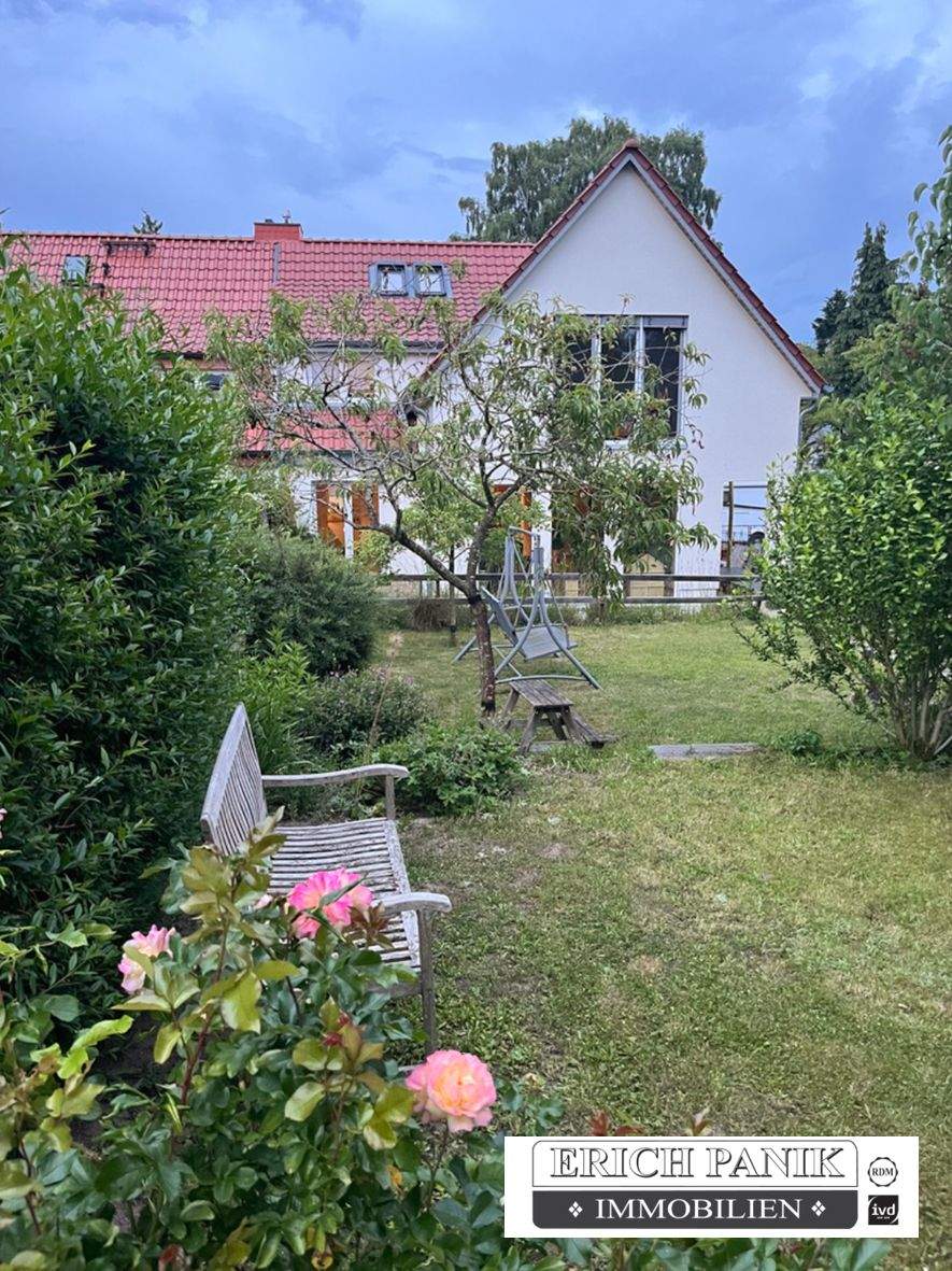 Modernes Einfamilienhaus (DHH)  mit besonderen Ausstattungsmerkmalen in Top-Lage in der Rostocker Gartenstadt