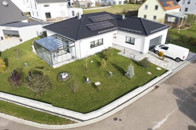 Bungalow zum Kauf 560.000 € 3 Zimmer 146 m² 884 m² Grundstück Munningen Munningen 86754