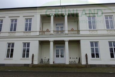 Schloss zum Kauf 1.500.000 € 35 Zimmer 2.500 m² 24.535 m² Grundstück Karow Plau am See 19395