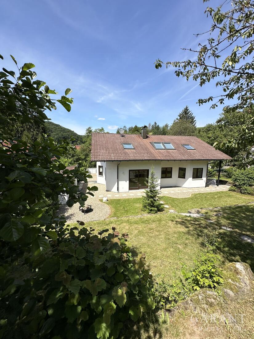 Einfamilienhaus zum Kauf 1.100.000 € 10 Zimmer 238 m²<br/>Wohnfläche 1.247 m²<br/>Grundstück Jettenbach Beilstein 71717