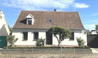 Einfamilienhaus zum Kauf 150.000 € 4 Zimmer 130 m² 790 m² Grundstück Bad Lauchstädt Bad Lauchstädt 06246