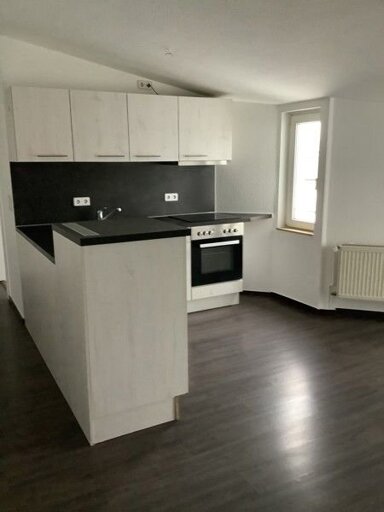 Wohnung zur Miete 504 € 83,3 m² frei ab 18.06.2025 Große Diesdorfer Straße 36b Stadtfeld Ost Magdeburg 39108