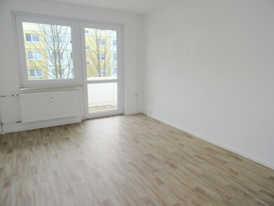 Wohnung zur Miete 180 € 1 Zimmer 30 m² 1. Geschoss frei ab sofort Werdau Werdau 08412