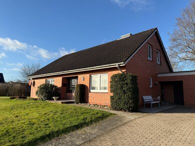 Haus zum Kauf 398.000 € 6 Zimmer 180 m² 2.302 m² Grundstück Albersdorf 25767