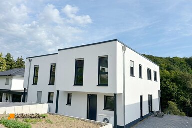 Doppelhaushälfte zum Kauf 449.000 € 5 Zimmer 149,3 m² 432 m² Grundstück Lüttershausen Windeck 51570