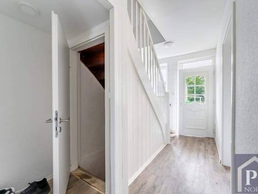 Reihenmittelhaus zum Kauf 270.000 € 4,5 Zimmer 85 m² 335 m² Grundstück Eckernförde 24340