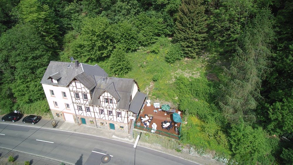 Hotel zum Kauf 398.000 € 6 Zimmer 45 m²<br/>Gastrofläche 2.000 m²<br/>Grundstück Trarbach Traben-Trarbach 56841