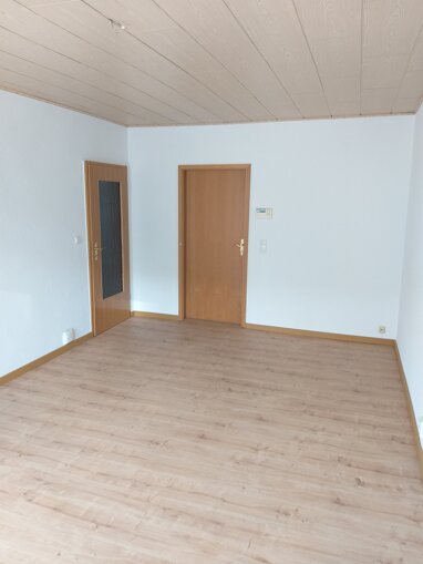 Wohnung zur Miete 370 € 3 Zimmer 60 m² 1. Geschoss Goethe Str. 51 Waltershausen Waltershausen 99880