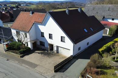 Haus zum Kauf 220.000 € 10 Zimmer 345 m² 893 m² Grundstück frei ab sofort Giershagen Marsberg 34431