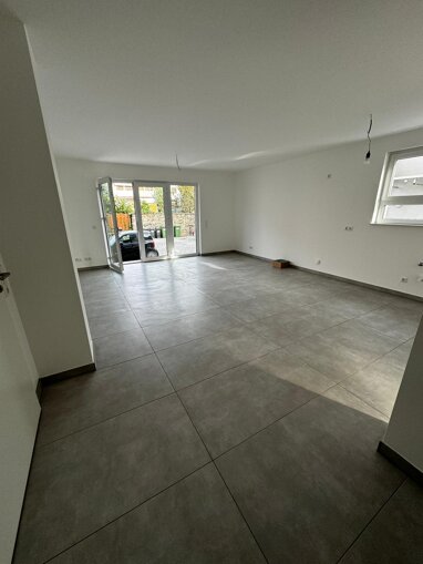Wohnung zur Miete 900 € 2 Zimmer 55 m² Erdgeschoss Bahnhofstraße 24 Karlsdorf Karlsdorf-Neuthard 76689