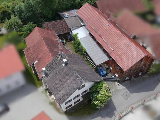 Bauernhaus zum Kauf 590.000 € 15 Zimmer 348 m² 1.173 m² Grundstück frei ab sofort Gergweis Osterhofen 94486