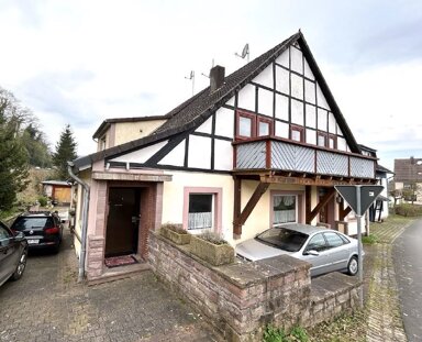 Mehrfamilienhaus zum Kauf 89.000 € 12 Zimmer 264 m² 1.017 m² Grundstück Herstelle Beverungen 37688