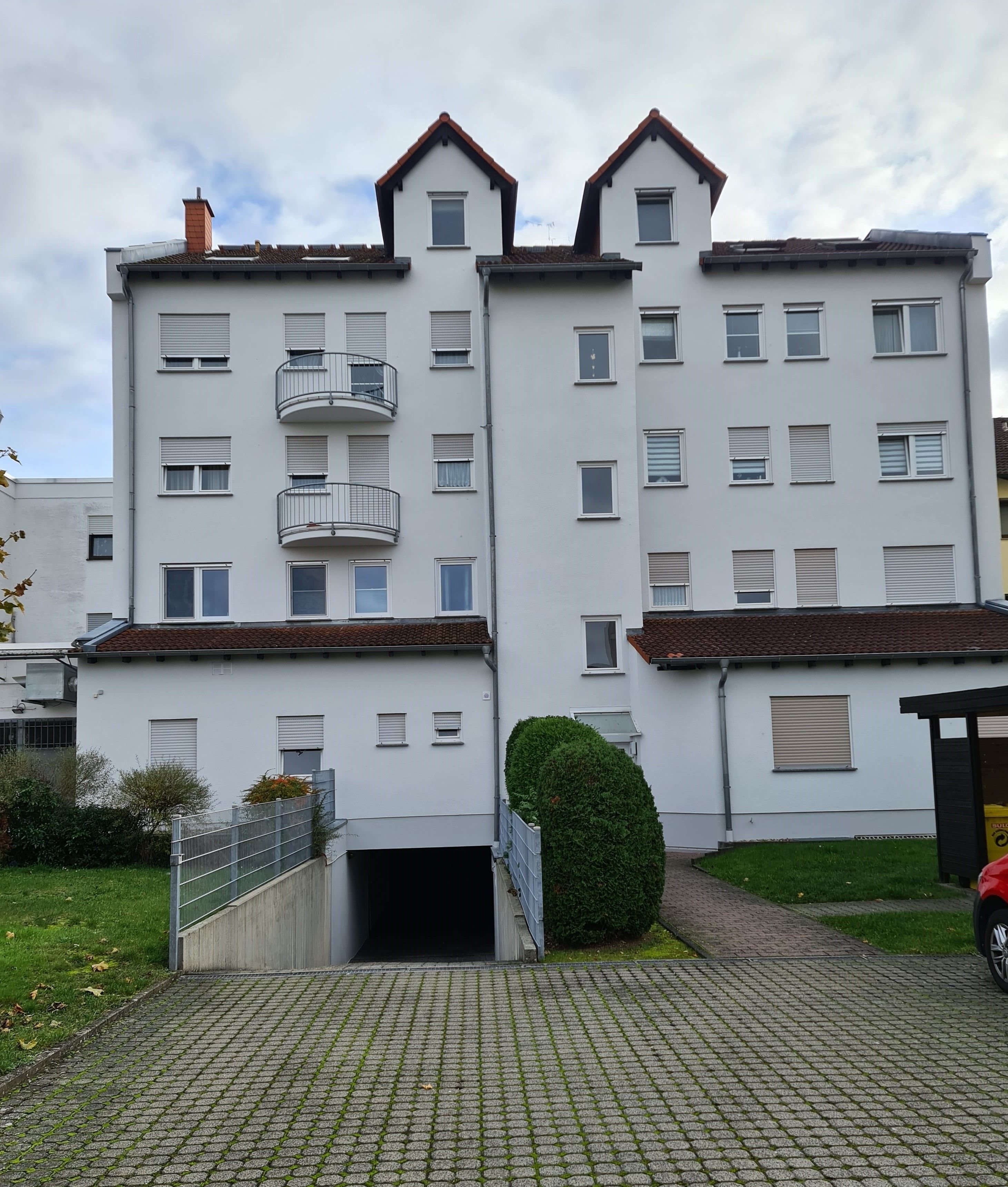 Wohnung zum Kauf 298.000 € 3 Zimmer 90 m²<br/>Wohnfläche 3. Stock<br/>Geschoss Ab sofort<br/>Verfügbarkeit Nieder-Roden Rodgau 63110