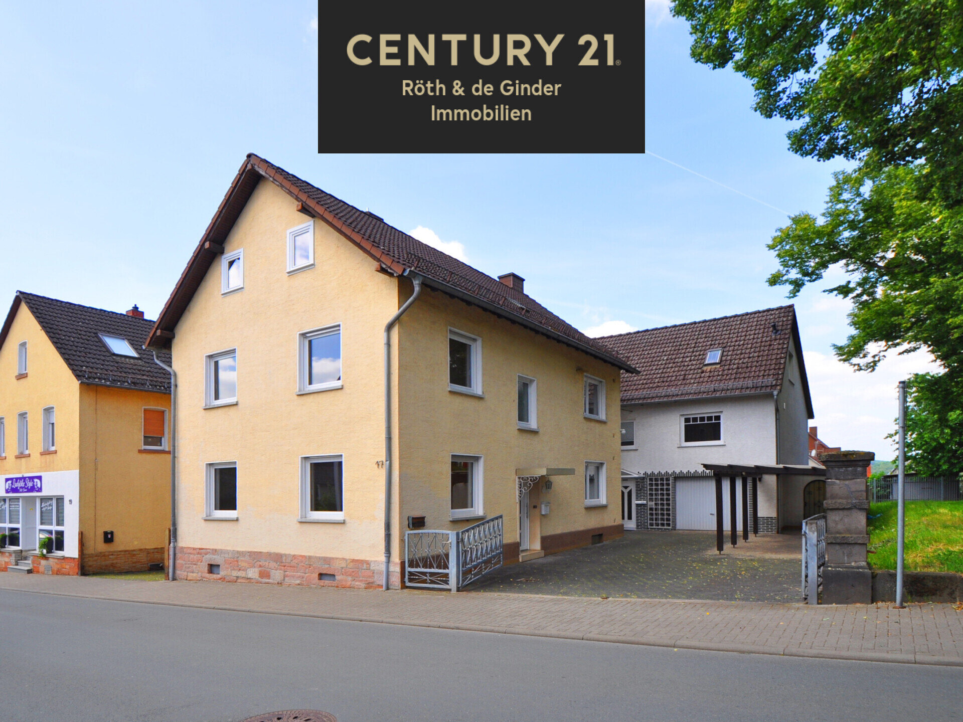 Einfamilienhaus zum Kauf 459.021 € 11 Zimmer 294 m²<br/>Wohnfläche 561 m²<br/>Grundstück Staufenberg Staufenberg 35460
