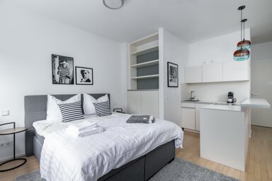 Wohnung zur Miete Wohnen auf Zeit 1.590 € 1 Zimmer 25 m² frei ab 02.02.2025 Mariannenplatz Kreuzberg Berlin 10997