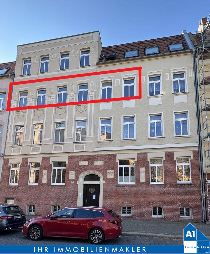 Attraktive, großzügige 3-Zimmer-Wohnung - auch 4 Zimmer sind möglich! * Balkon * Einbauküche * nicht vermietet *