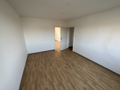 Wohnung zur Miete 439 € 2 Zimmer 48,9 m² 1. Geschoss frei ab 25.02.2025 Heinrichstraße 3 Siegen 57080