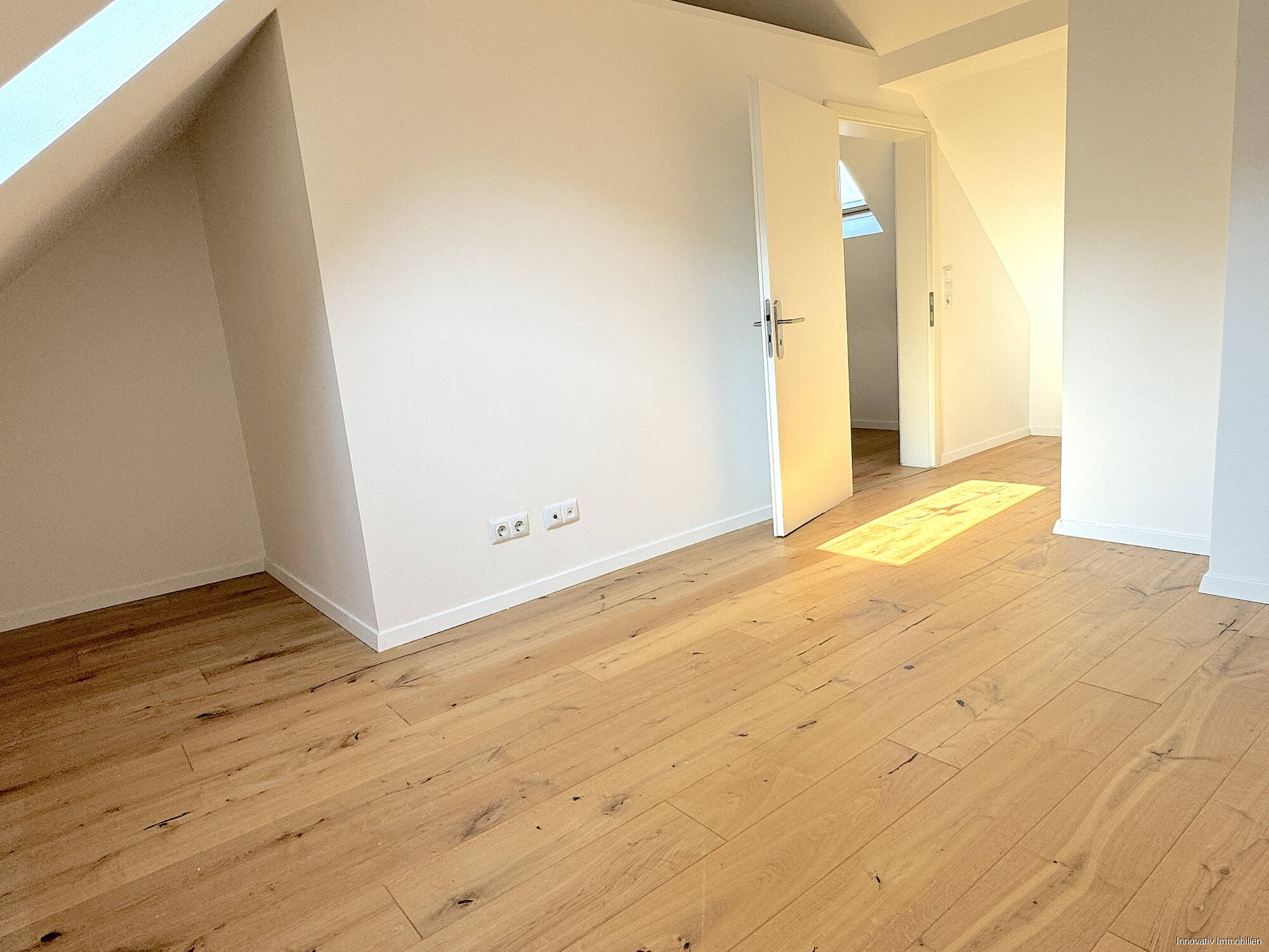 Kapitalanlage "Wohnungscharakter" kleines teilsaniertes EFH auf der Rußhütte  in Waldnähe mit Garten