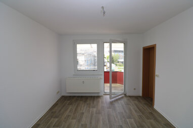 Wohnung zur Miete 309 € 2 Zimmer 40 m² 2. Geschoss Lessingstraße 44 Neu-Friedeburg Freiberg 09599