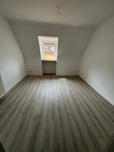 Wohnung zur Miete 600 € 3 Zimmer 59,5 m² 4. Geschoss frei ab sofort Okenstraße 31 Steinbühl Nürnberg 90443