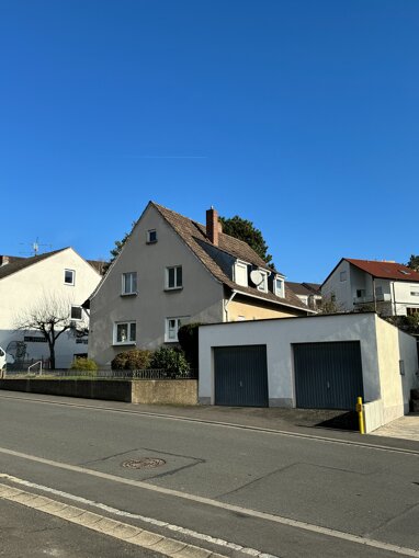 Mehrfamilienhaus zum Kauf 630.000 € 8 Zimmer 138,7 m² 1.149 m² Grundstück Otto-Hahn-Straße 34 Gerbrunn 97218
