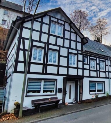 Doppelhaushälfte zum Kauf 183.000 € 9 Zimmer 190 m² 163 m² Grundstück Oberkirchen Schmallenberg 57392