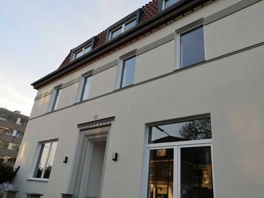 Wohnung zur Miete 900 € 5 Zimmer 139 m² Kappeler Straße Reisholz Düsseldorf 40599