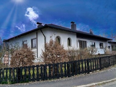 Bungalow zum Kauf 417.000 € 9 Zimmer 265,3 m² 667 m² Grundstück Pommersfelden Pommersfelden 96178