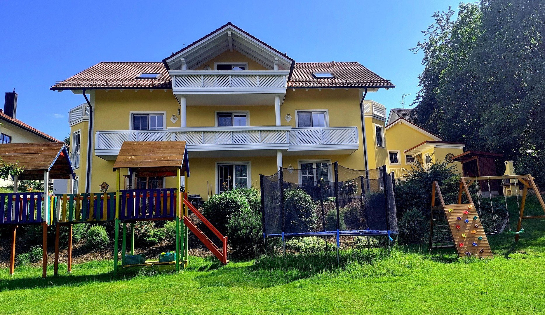 Mehrfamilienhaus zum Kauf Provisionsfrei 649.000 € 10 Zimmer 396 m²<br/>Wohnfläche 1.675 m²<br/>Grundstück Fürstenstein Fürstenstein 94538
