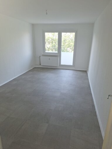 Wohnung zur Miete 445 € 4 Zimmer 81 m² Hellberger Straße 1-12 Badingen Zehdenick 16792
