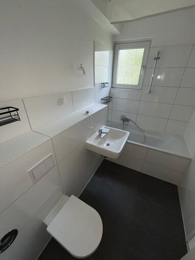 Wohnung zur Miete 460 € 3 Zimmer 63,5 m² 1. Geschoss Fauststraße 17 Mittelmeiderich Duisburg 47137